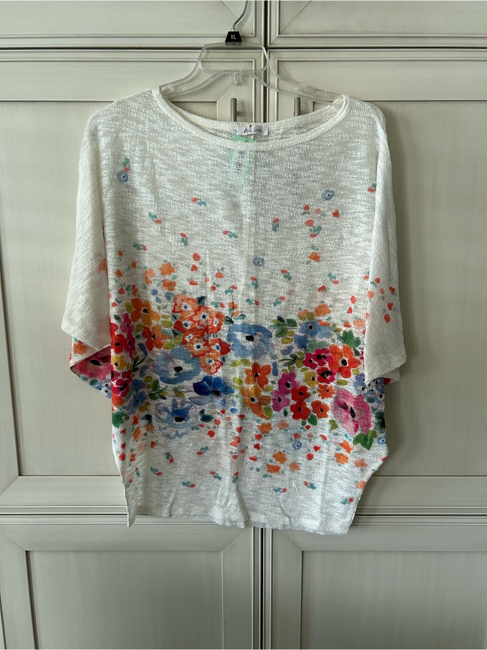 Lightweight White Floral Knit Top - Short Sleeve